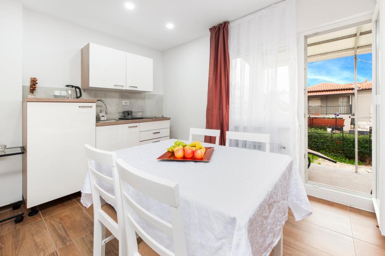 Apartment Sissy Rovinj Exterior photo